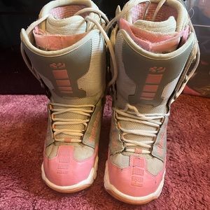 Used size 10 womens thirty two snowboard boots